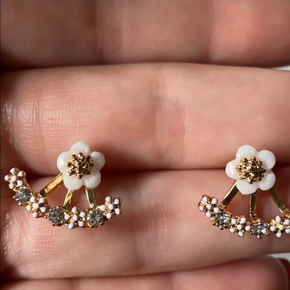 Gold Daisy Jeweled Fashion Cuff Earrings - Picture 5 of 7